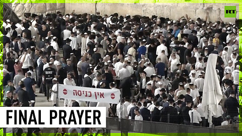 Thousands visit Jerusalem’s Western Wall for final Selichot prayer before Yom Kippur