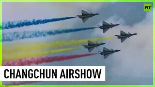 Chinese pilots show off aerobatic skills at Changchun Airshow