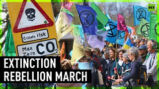 Hundreds of XR activists protest fossil fuels in London