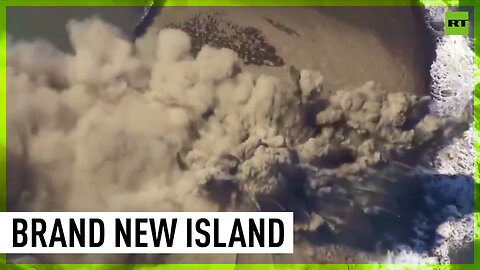 Underwater volcano creates new island off Japan | Eruption continues