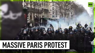 Huge protest against pension reform turns violent in Paris