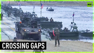 South Korean and US militaries show off their ability to build bridges