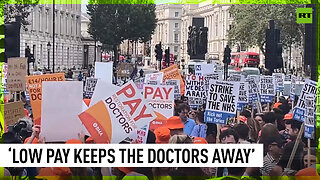 Junior doctors go on strike to demand higher wages in UK