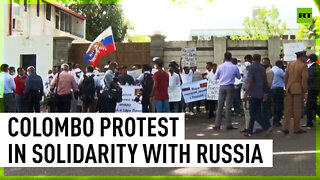 Protesters rally outside Sri Lankan PM’s office following Russian plane detention