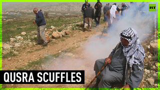 Palestinians scuffle with Israeli forces