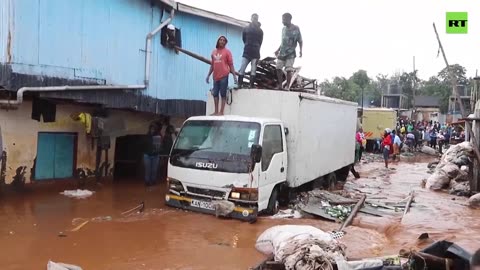 Relentless rainfall floods Nairobi streets