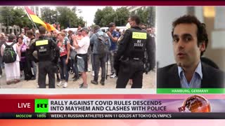 COVID-skeptiks clash with police in Berlin, Germany