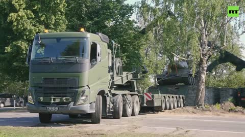 Estonia removes Soviet T-34 tank memorial