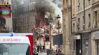 Gas explosion in central Paris - reports